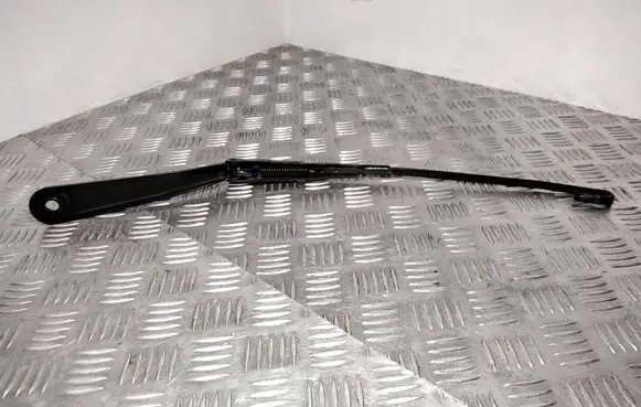 BMW X3 E83 Front wiper blade arm 705161902