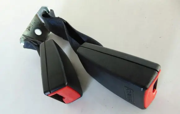 Citroen C4 Aircross Rear seatbelt buckle