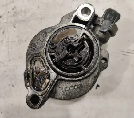 Peugeot 207 Vacuum pump D1562A