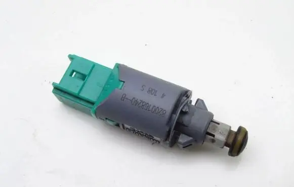 Renault Megane II Clutch pedal sensor 8200168240B