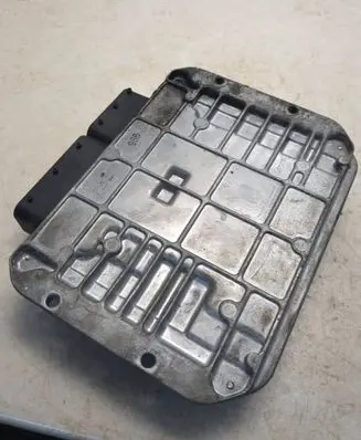 Opel Astra J Engine control unit/module MB2757001011 55579393