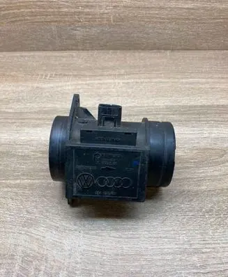 Volkswagen Transporter - Caravelle T4 Mass air flow meter 074906461 71822101 Used