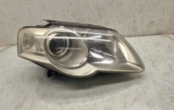 Volkswagen PASSAT B6 Headlight/headlamp 3C0941006Q