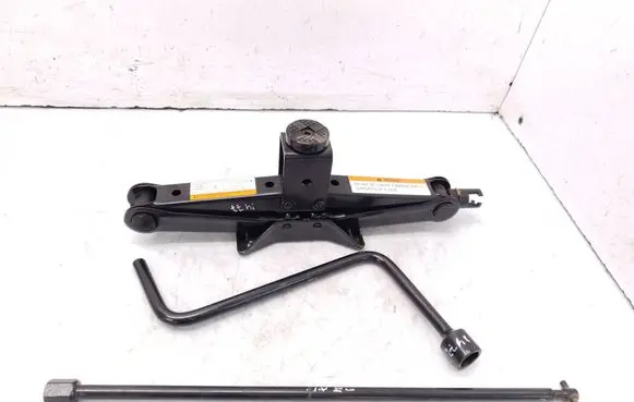 SsangYong Actyon sports II Tool set 