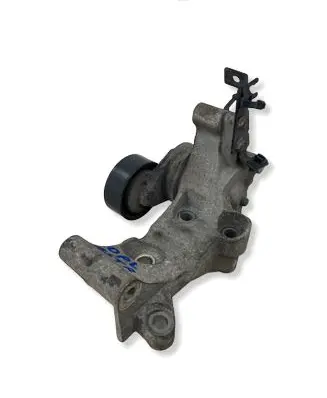 Opel Astra J A/C compressor mount bracket 98090590 552805357