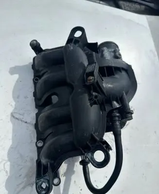 BMW 1 F20 F21 Intake manifold 7599907 0261230253