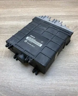 Volkswagen Golf III Engine control unit/module ECU 030906026C 0261200257