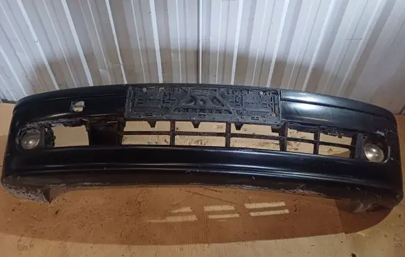 BMW 5 E39 Front bumper 7005948