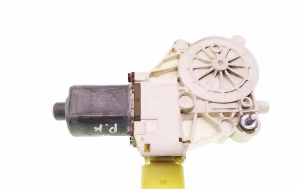BMW 1 E81 E87 Front door window regulator motor 0130822226 6927027