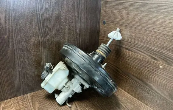Volkswagen Caddy Brake booster 1T1614105S 1K1614019K