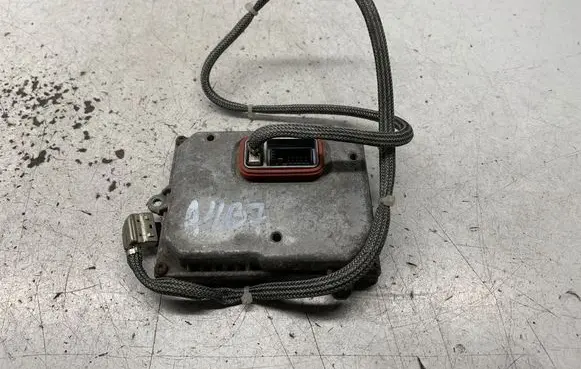 Audi A4 S4 B7 8E 8H Headlight ballast module Xenon 1307329115 1035500015 10EEG050017