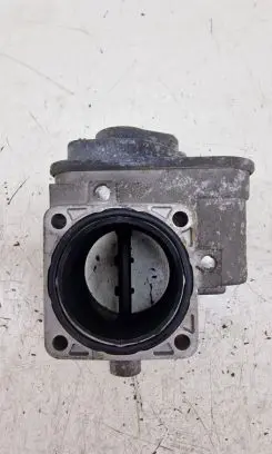 Volkswagen Golf IV Throttle valve 038128063A