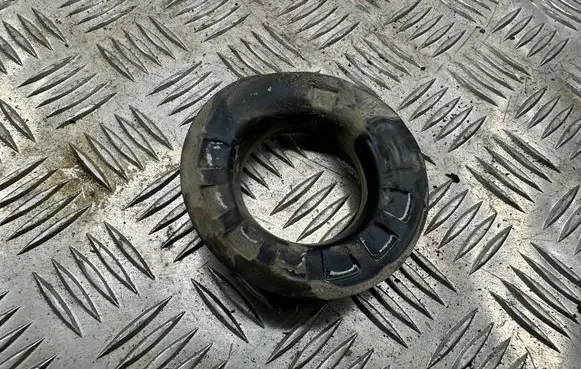 Lexus CT 200H Rear coil spring rubber mount 4825775010