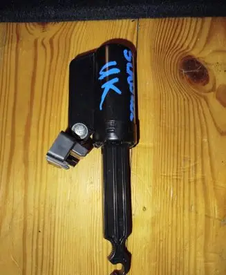 Mazda 3 II Glovebox shock absorber 