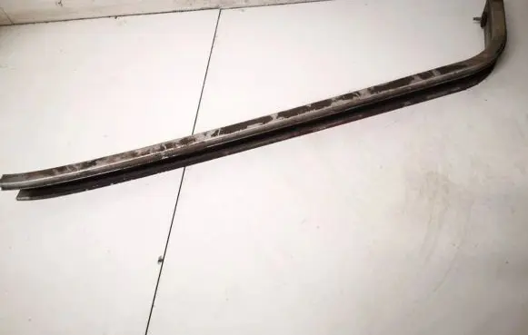 Mazda 5 Sliding door trim 