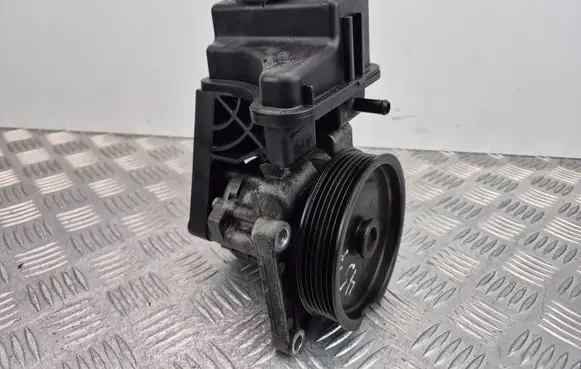 Mercedes-Benz C W204 Power steering pump 0064662601