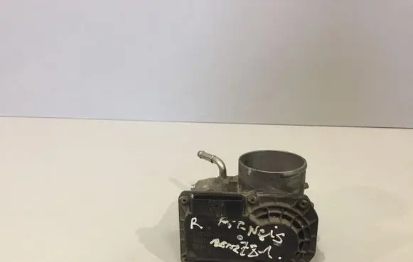 Toyota Avensis T250 Throttle valve 220300D010 4D0200302 02F24