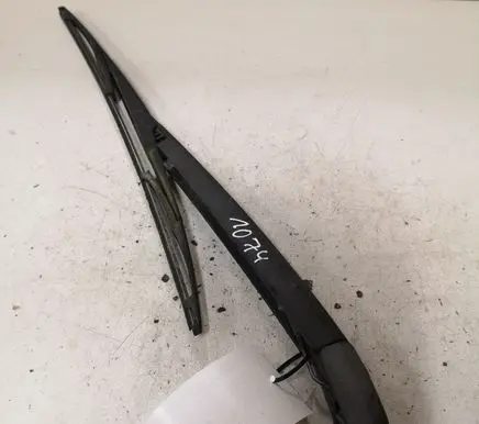 Hyundai Santa Fe Rear wiper blade arm 060123