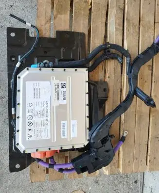 Citroen C5 Aircross Hybrid / electric car battery 9851869080