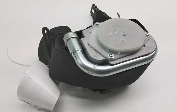 Opel Mokka Front seatbelt 95403052
