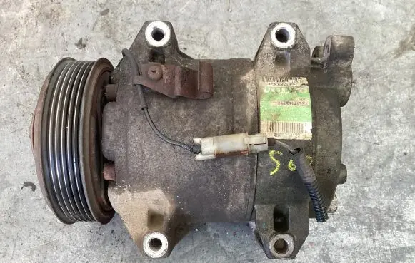 Volvo S60 Air conditioning (A/C) compressor (pump) P30665330
