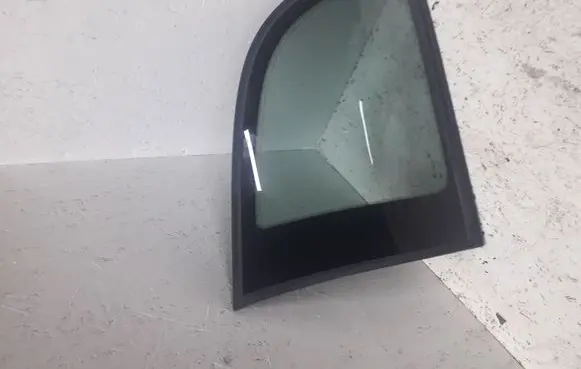 Opel Zafira A Rear side window