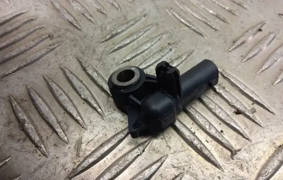 Alfa Romeo Stelvio Airbag deployment crash/impact sensor 51943477