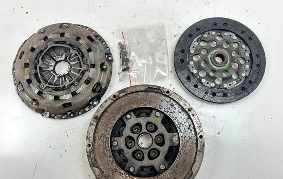 Ford Focus Clutch set kit 7563AA