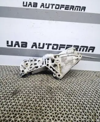 Nissan Qashqai Generator/alternator bracket 820066949