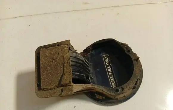 Chrysler Voyager Fuel tank cap 04860590A0