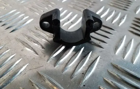 BMW X3 E83 Fuel Injector clamp holder