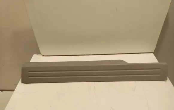 KIA Sorento Rear sill trim cover 85870