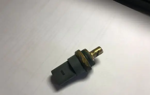 Skoda Fabia Mk2 (5J) Coolant temperature sensor 06A919501A
