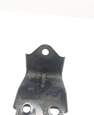 Toyota RAV 4 (XA30) Radiator mount bracket