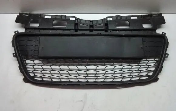 Hyundai i30 Front bumper lower grill