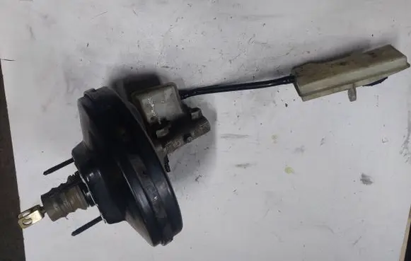Ford C-MAX I Brake booster CAAX