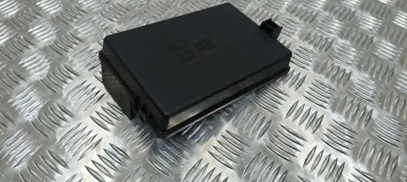 Volvo EX30 Fuse box cover 80010812