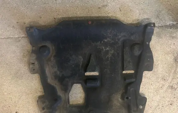 Volvo S60 Engine splash shield/under tray AG9N6P013DB