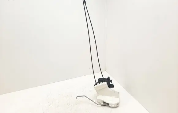 Peugeot iOn Rear door lock