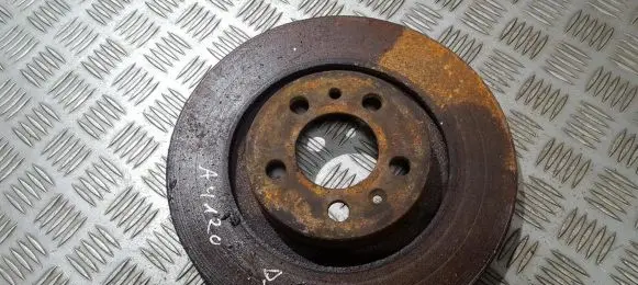 Volkswagen Golf IV Front brake disc