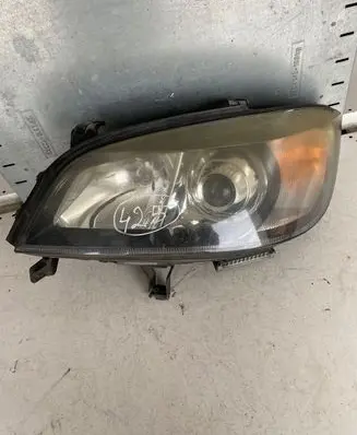 Opel Zafira A Headlight/headlamp 24434826 0301116271