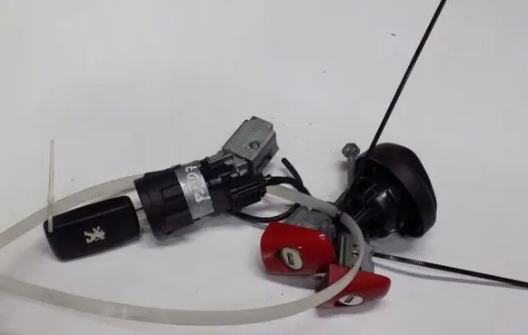 Peugeot 207 Ignition lock 9663123280
