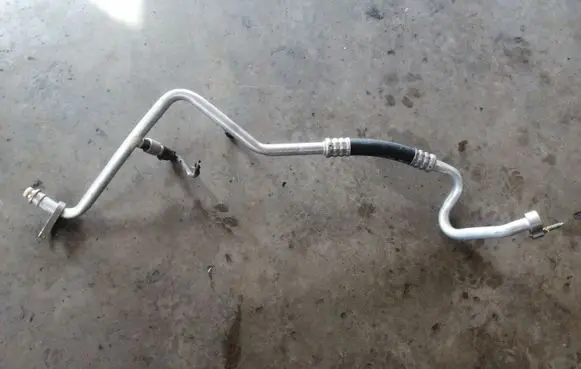 Ford C-MAX I Air conditioning (A/C) pipe/hose 95BW19E561AA