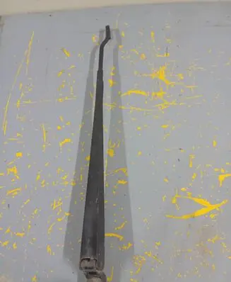 Renault Scenic I Front wiper blade arm 7700843525