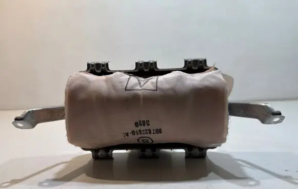 Passenger airbag
