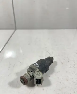 Audi A6 S6 C4 4A Fuel injector 078133551D