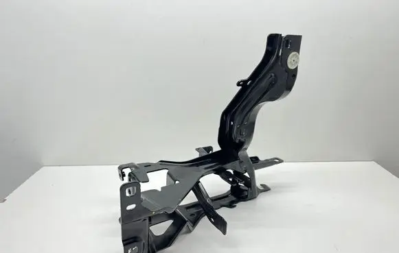 BMW X5 G05 Headlight/headlamp mounting bracket 7421710