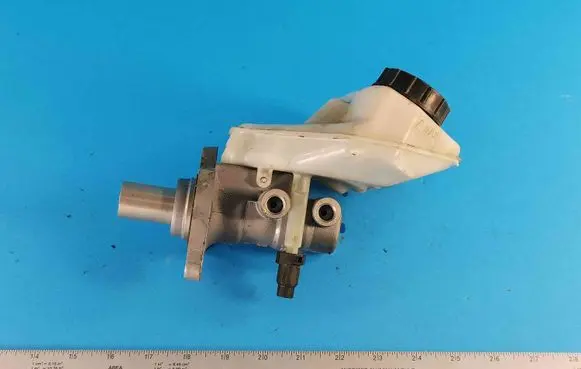 Volvo V70 Master brake cylinder 03350885571