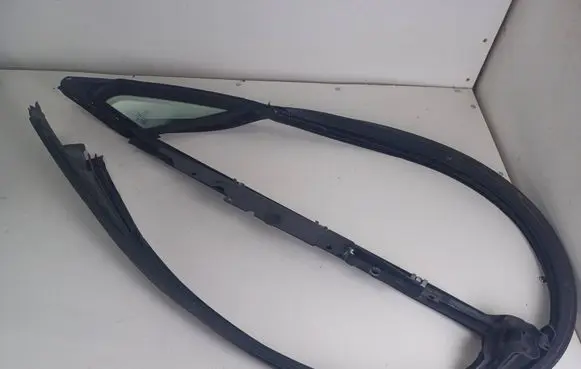 Mercedes-Benz E C207 W207 Rear side window A2076700339-MERC 2076700339 A2076390543