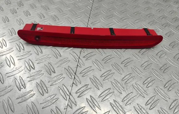 Volkswagen Touran III Third/center stoplight 1T0945087B